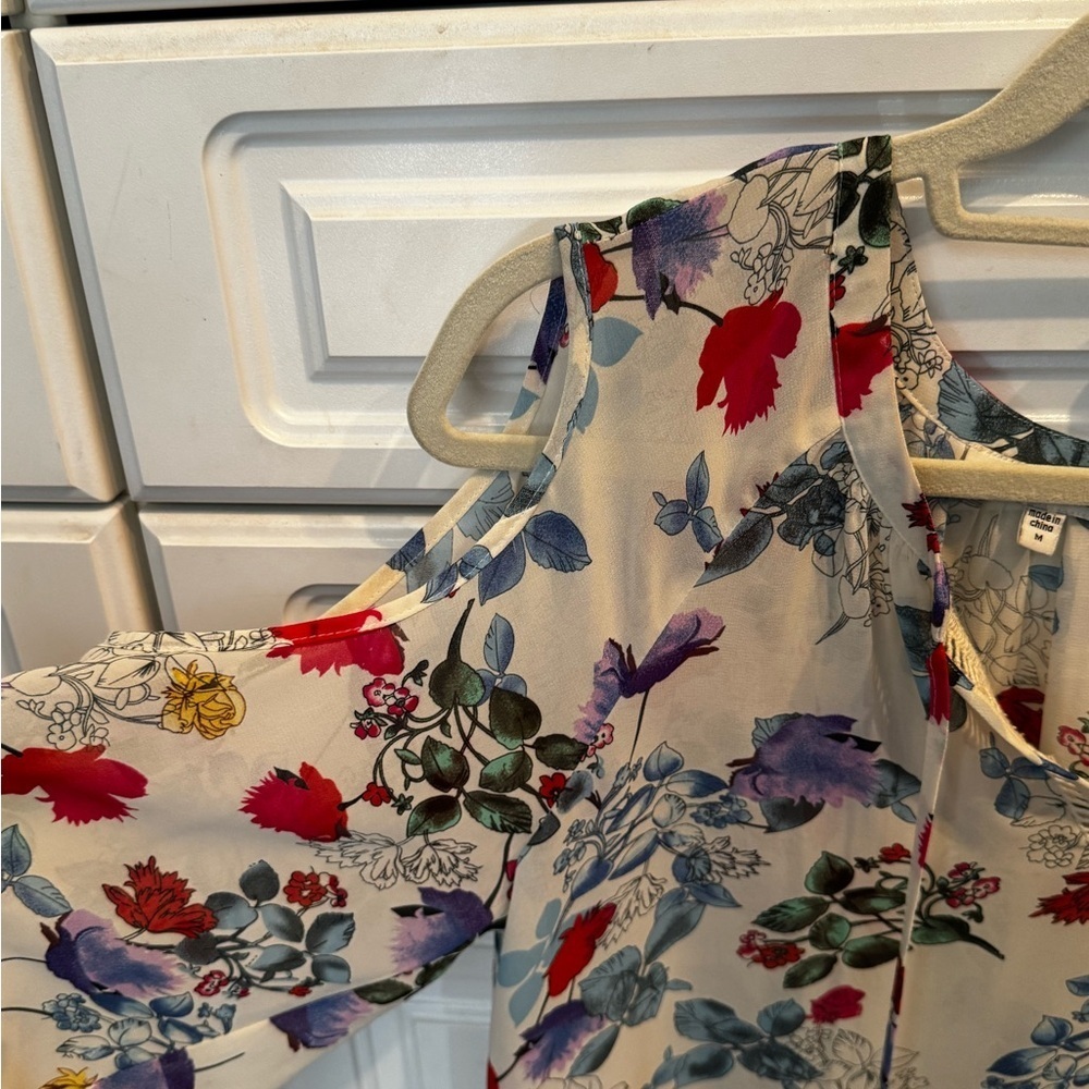Black Rainn Cream cold shoulder flowy peasant blouse. - Picture 6 of 6